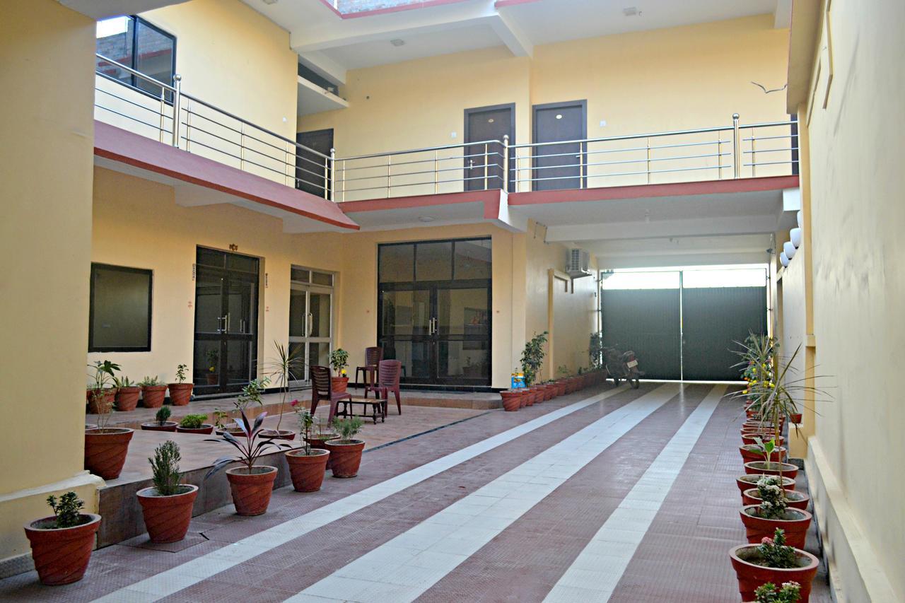 Hotel Bhammars Balangir Exterior photo
