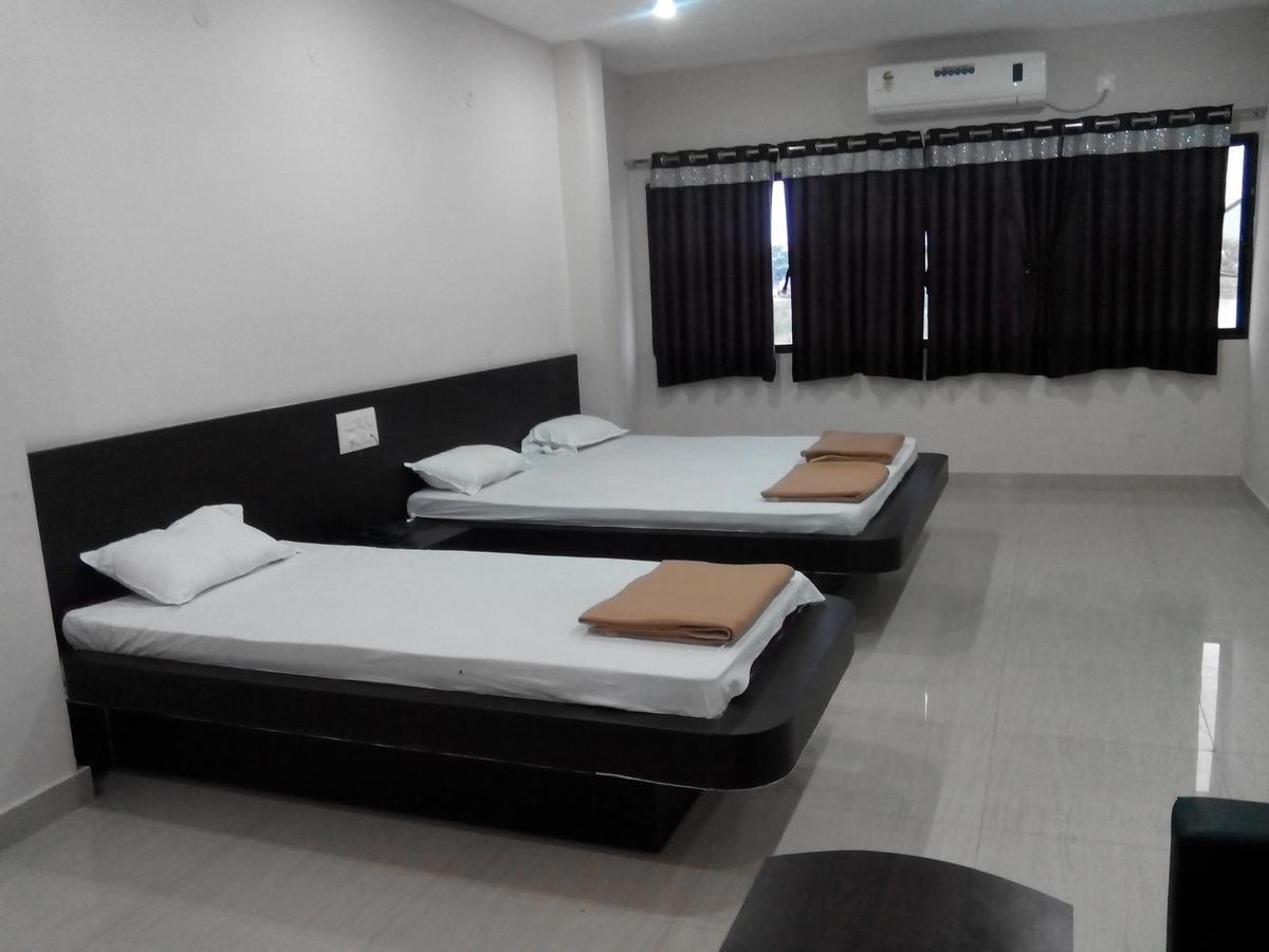 Hotel Bhammars Balangir Exterior photo